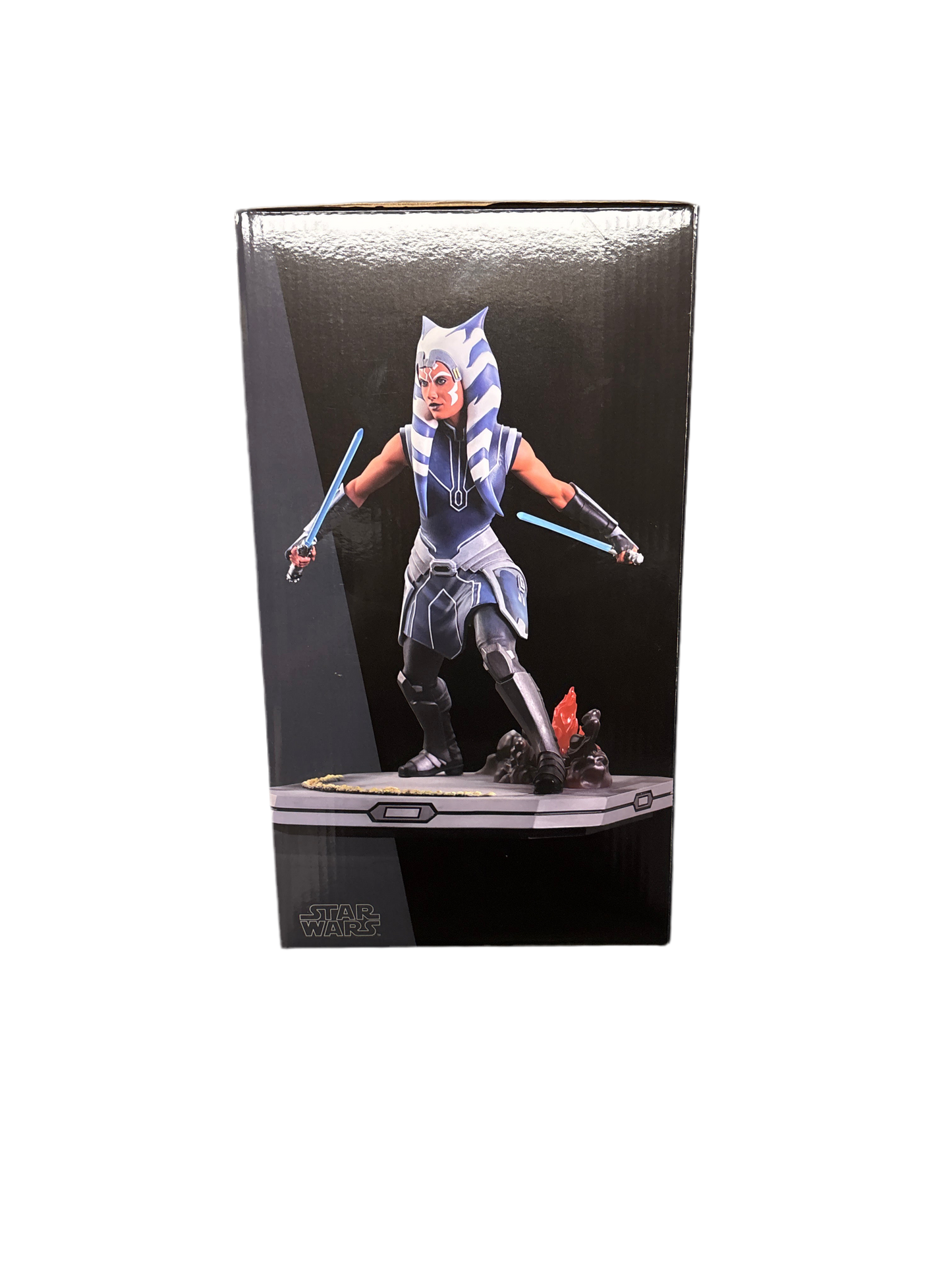 Star Wars Web Exclusive Ahsoka Tano 1:6 Scale Statue